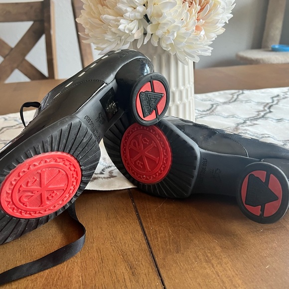 Fluevog Ennegrams - Picture 3 of 3